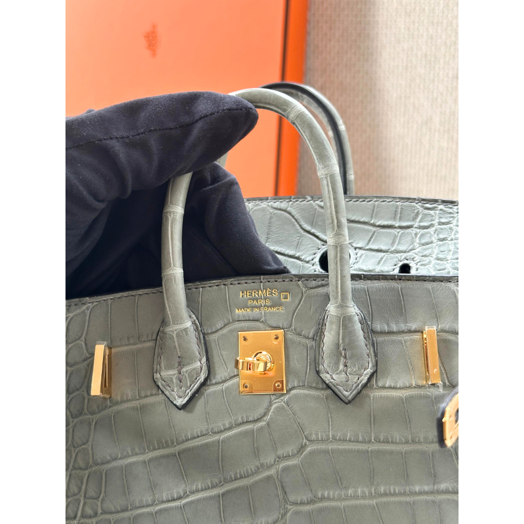 B20 Gris ciment ghw matte alligator
