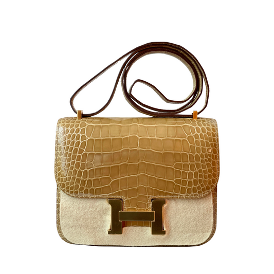 Constance 18 beige de sable lisse alligator