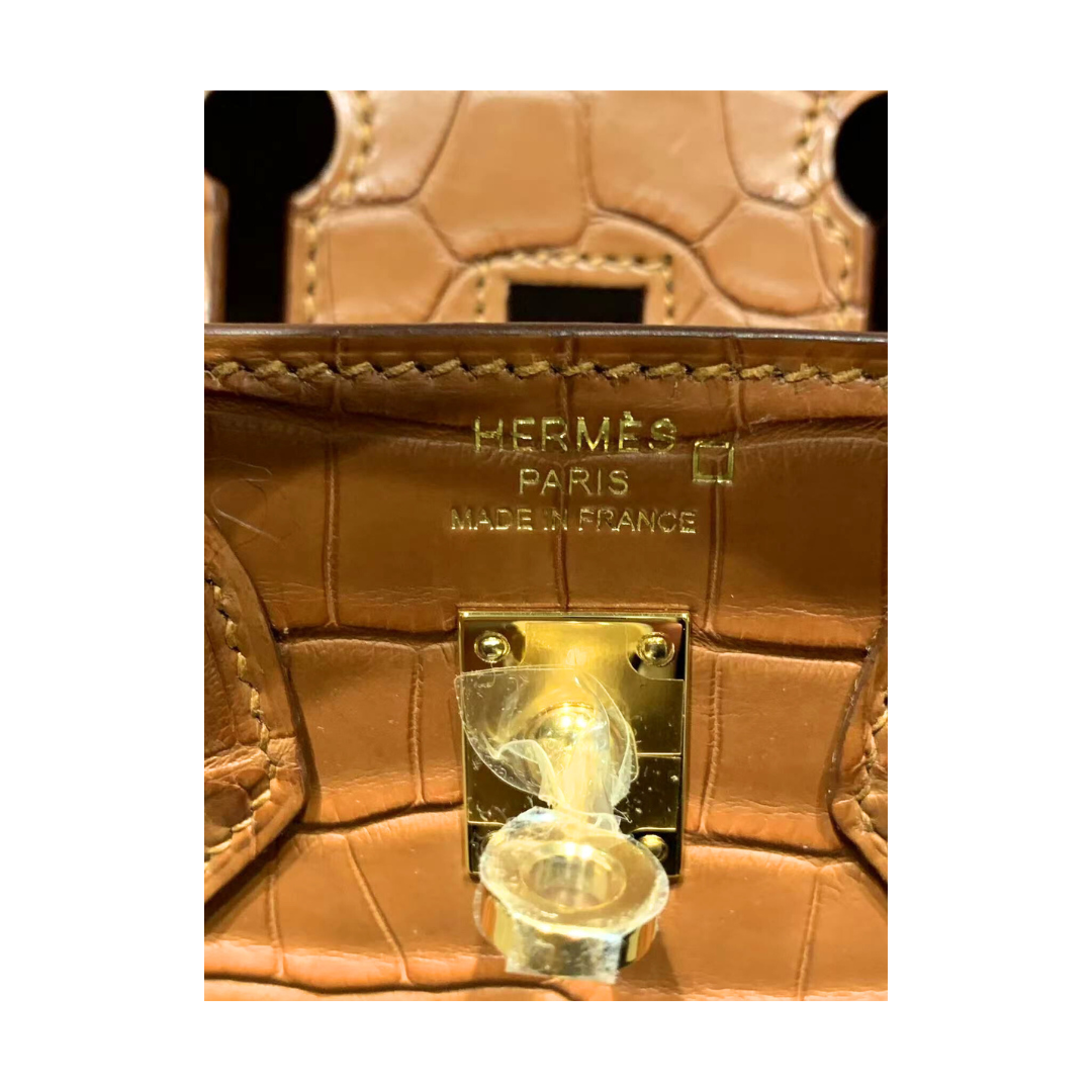B20 Gold matte ghw alligator