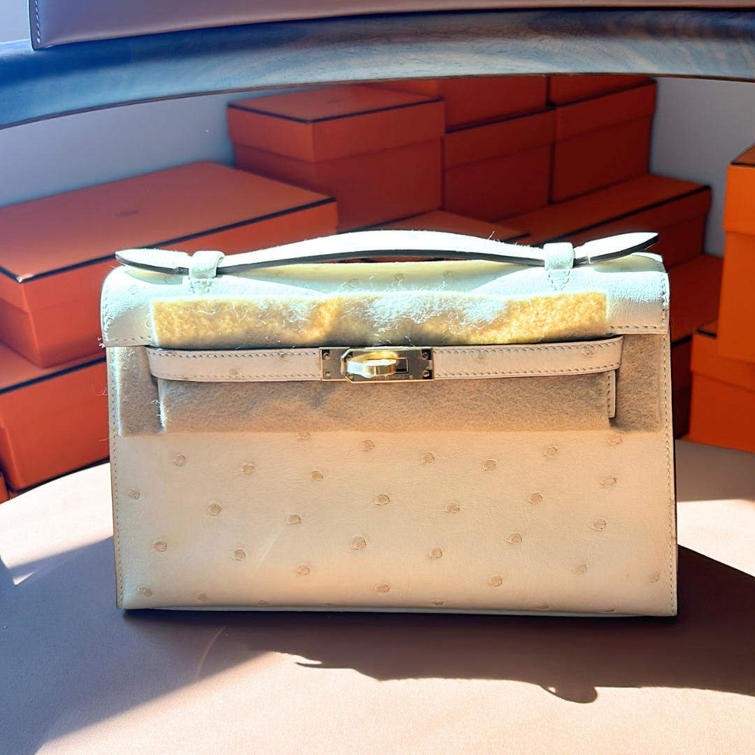 Kelly pochette ostrich nata boreal ghw